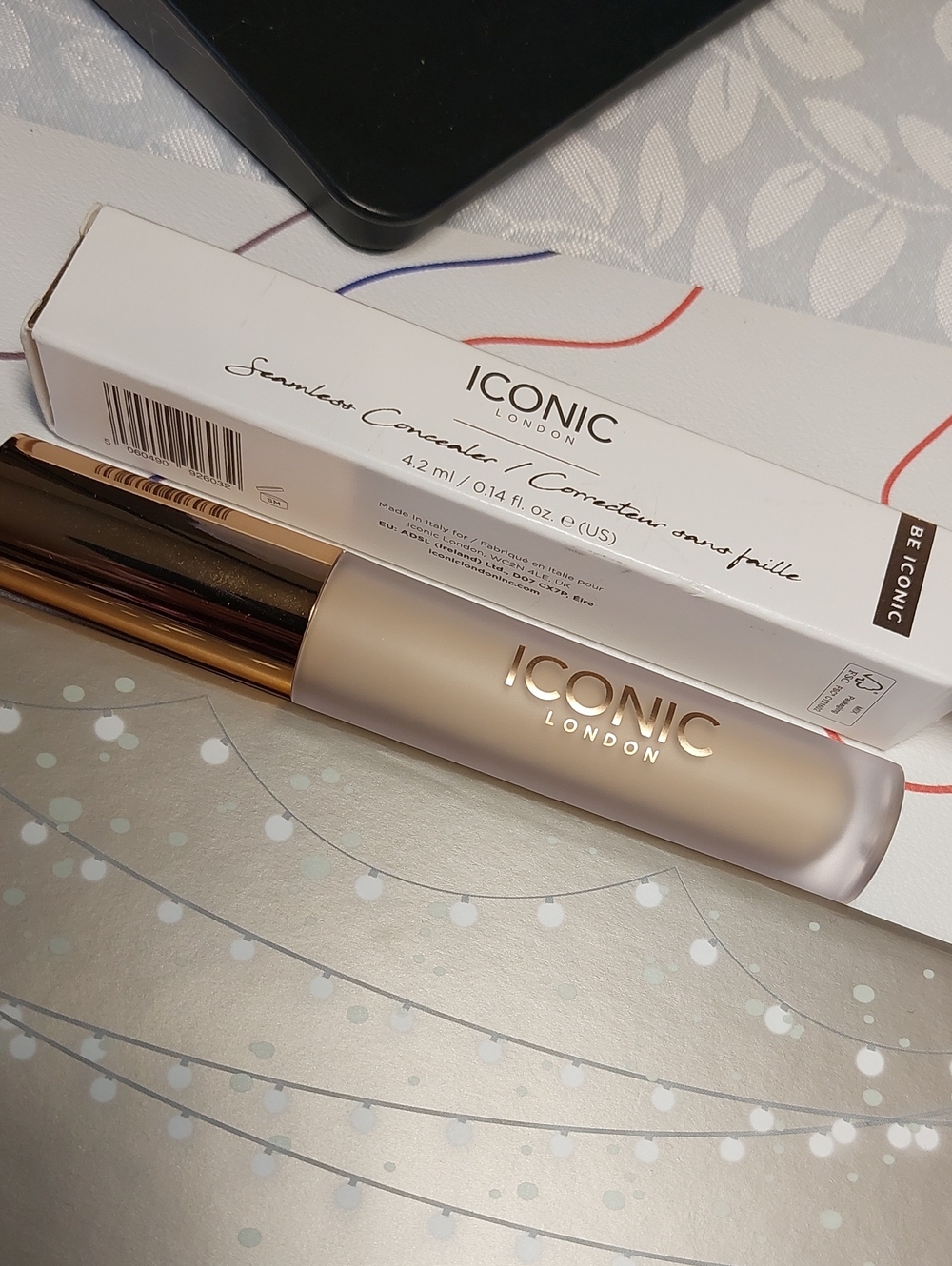 Iconic London Makeup Lot - Face Palette & New Concealer Light Cream - Picture 3 of 6